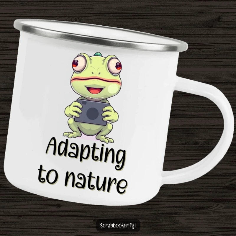 Funny chameleon photo camping mug with a beaming chameleon, ideal for outdoor photography and as a funny gift.